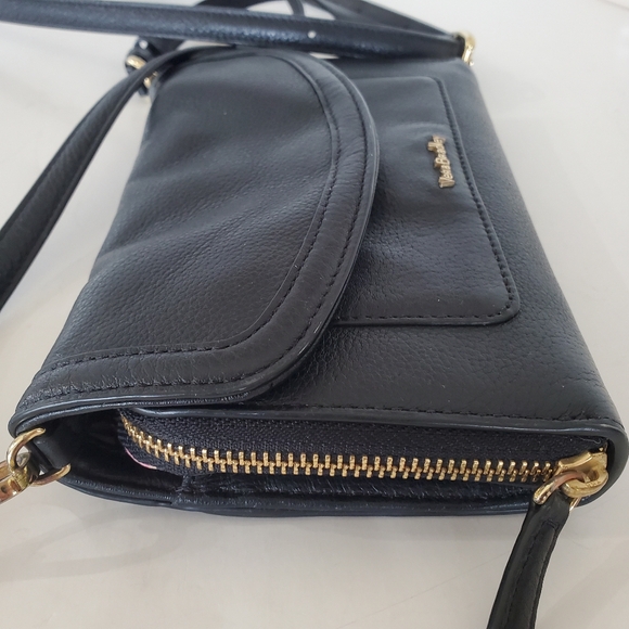 VERA BRADLEY Black Leather Crossbody Zip Wallet Handbag Floral Lining Pockets A+ - Picture 7 of 16